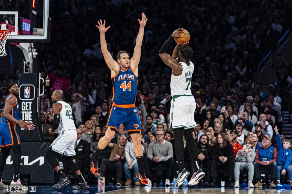 替补阵容的 替补阵容的